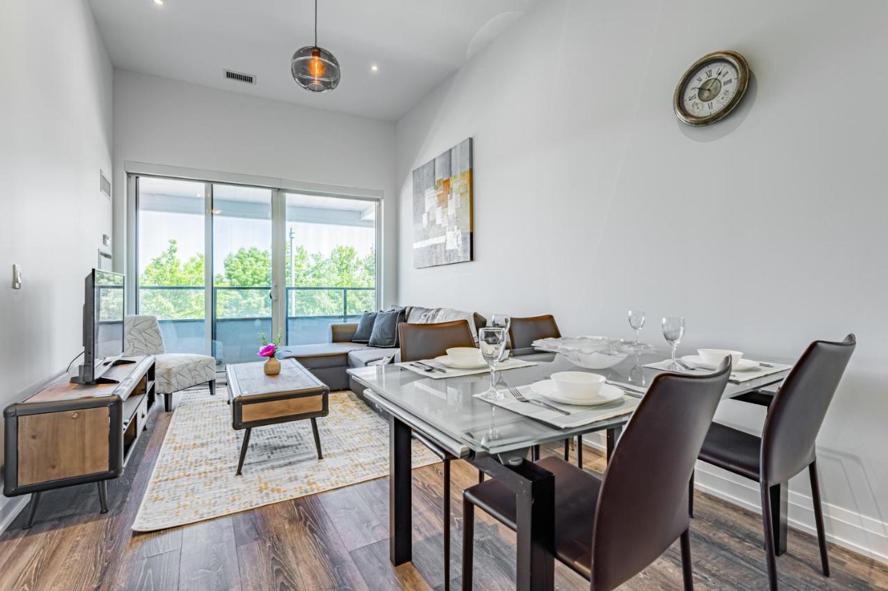 Condo In Parklawn & Lake Shore With Free Parking Close To Airport Toronto Zewnętrze zdjęcie