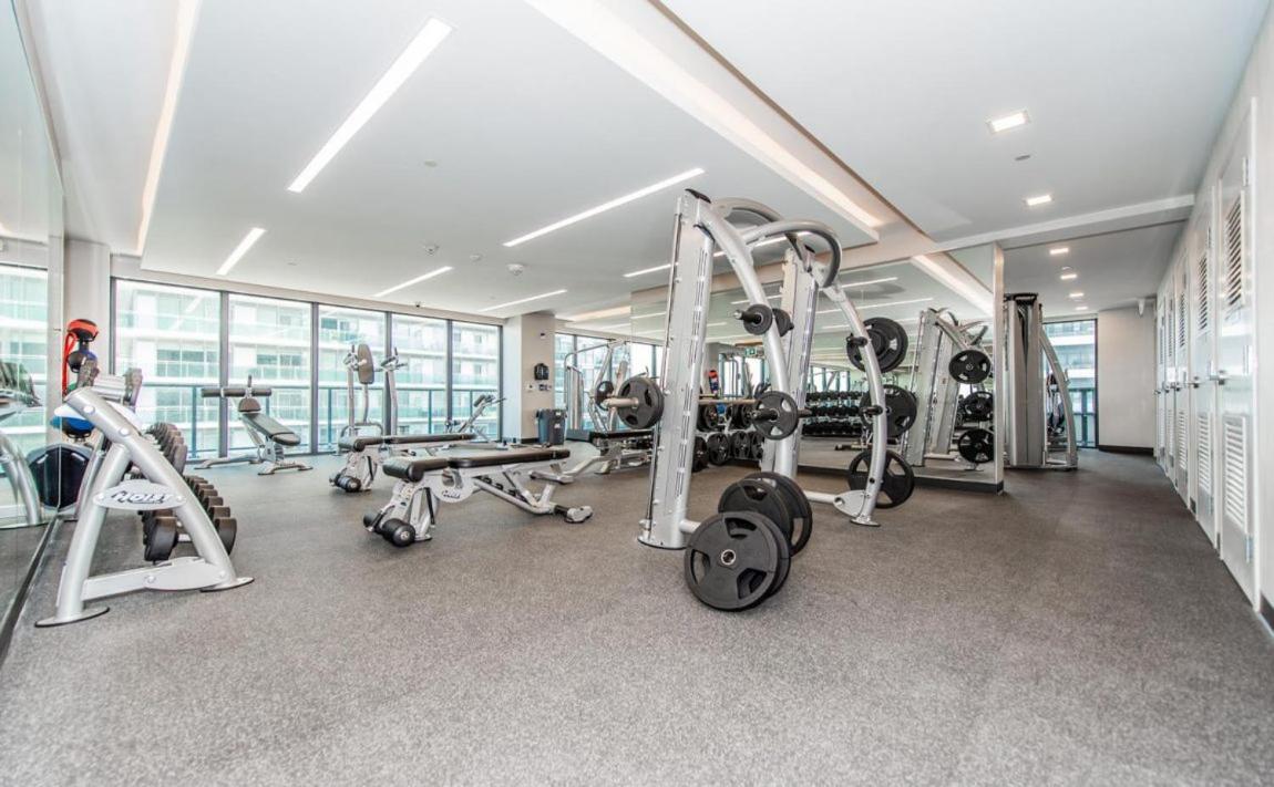 Condo In Parklawn & Lake Shore With Free Parking Close To Airport Toronto Zewnętrze zdjęcie