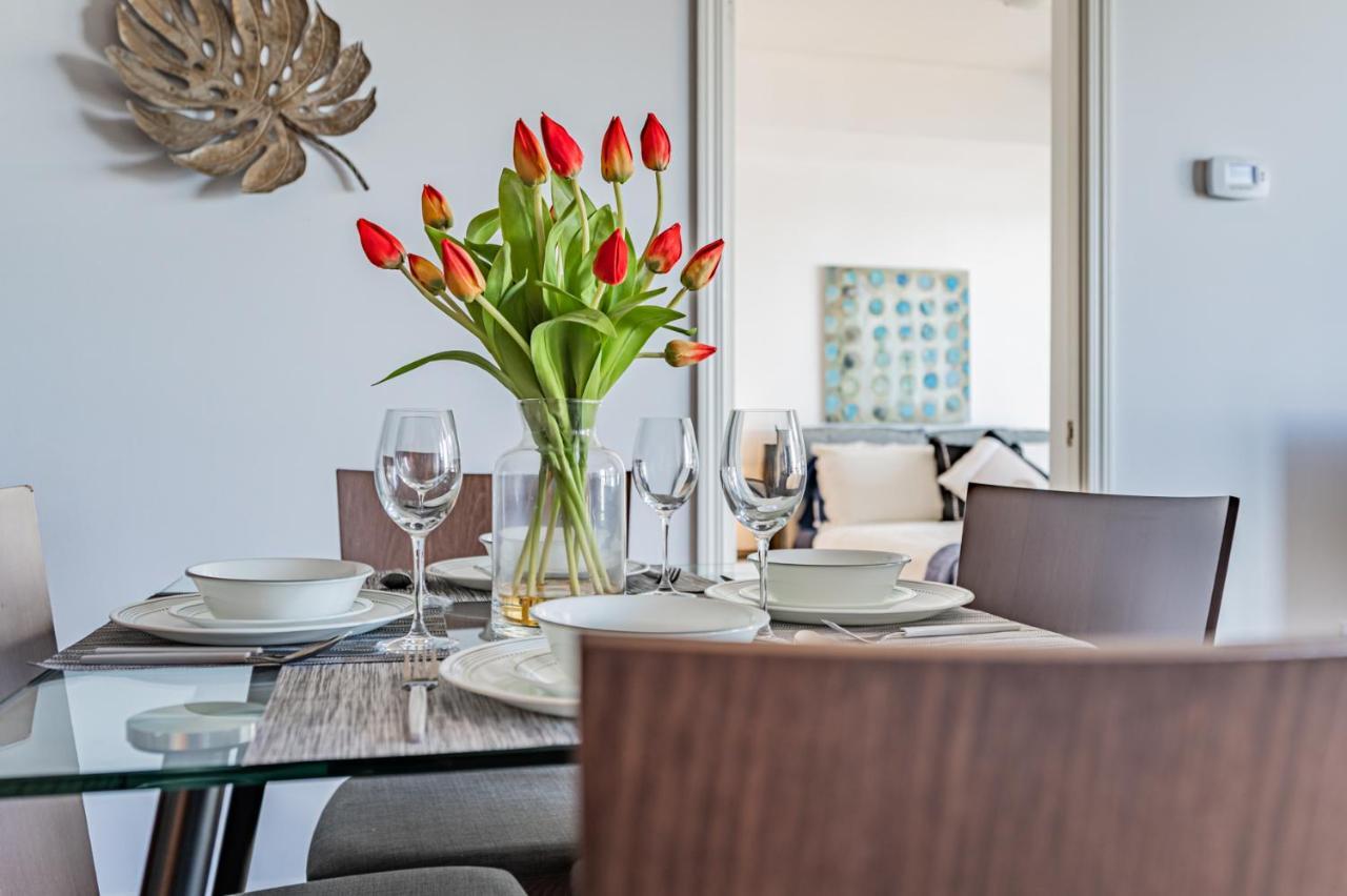 Condo In Parklawn & Lake Shore With Free Parking Close To Airport Toronto Zewnętrze zdjęcie